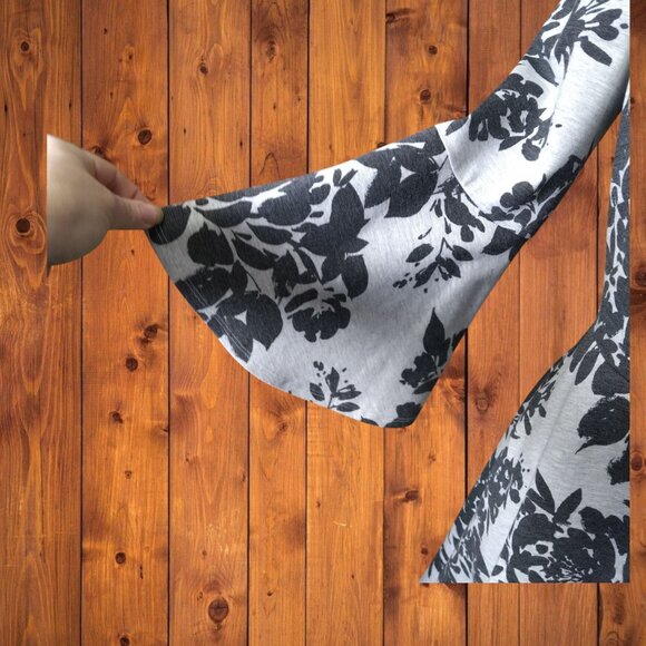 Vince Camuto Size 6 Floral 3/4 Bell Sleeve Zip Back Dress Stretch Office Career - Picture 5 of 7